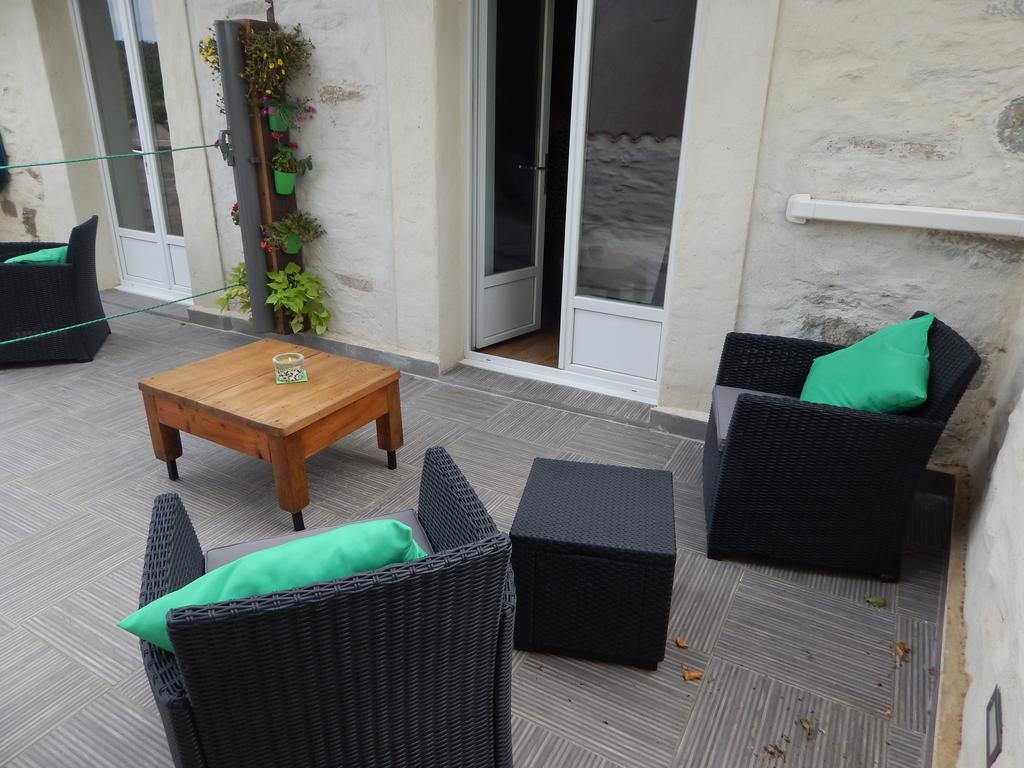 Chambre D'Hotes Le Massanous Laure-Minervois Ruang foto