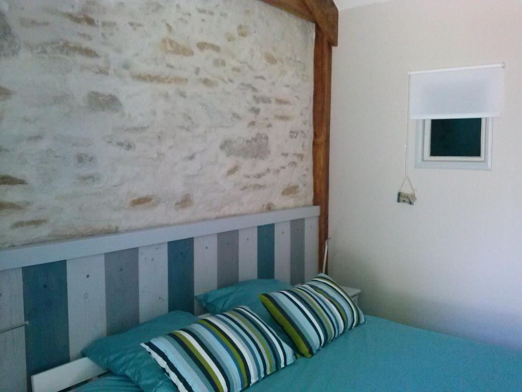 Chambre D'Hotes Le Massanous Laure-Minervois Ruang foto